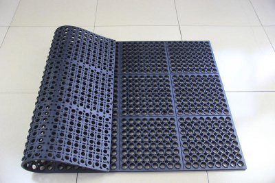 P.Tech Cm105 Anti Slip Oil Drainage Mat Black